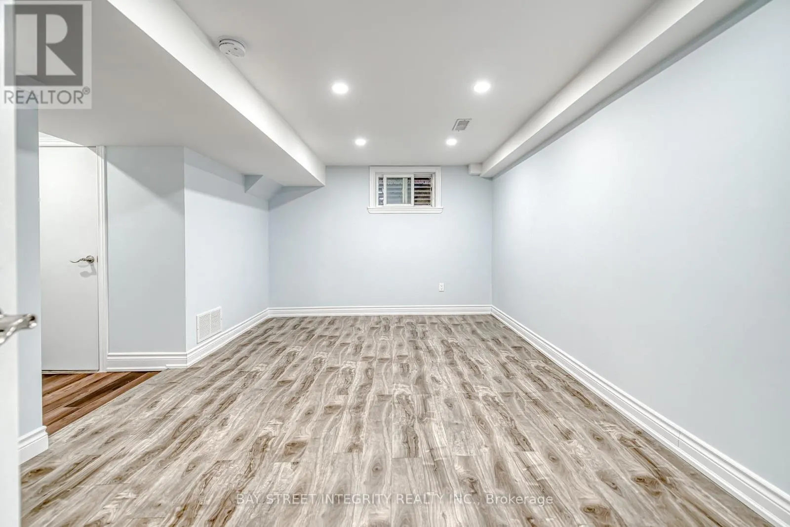 72 ELSA VINE WAY