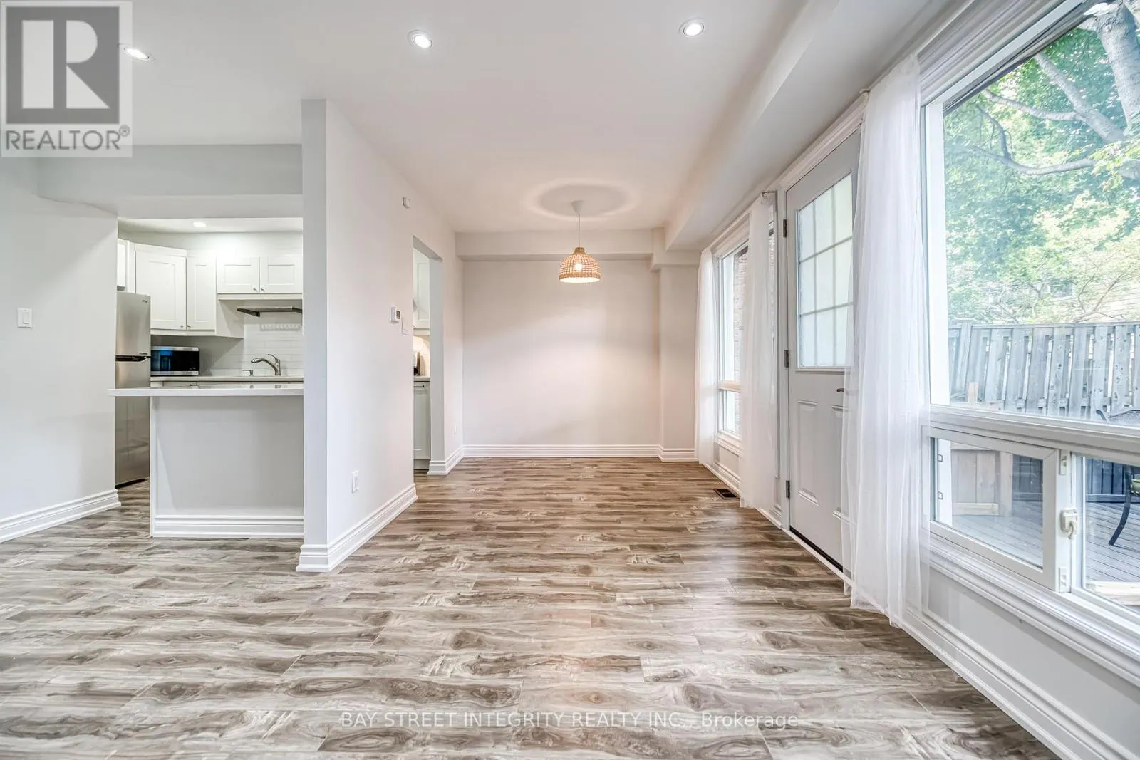 72 ELSA VINE WAY