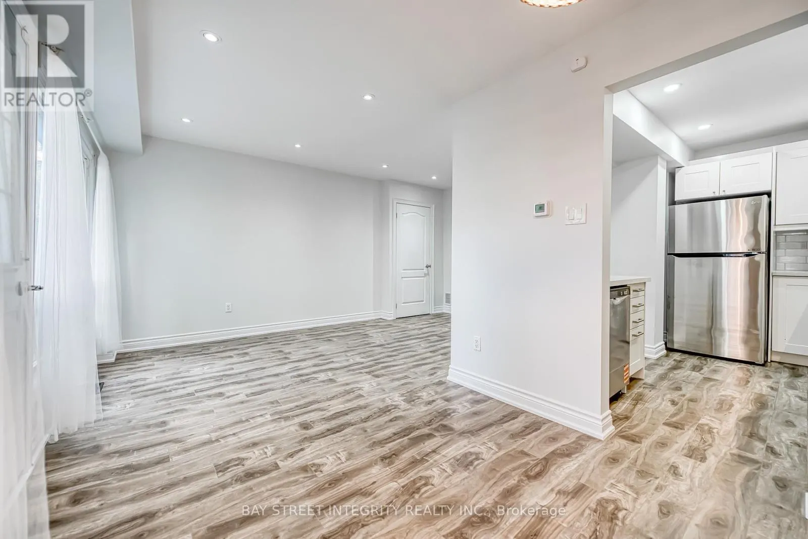 72 ELSA VINE WAY