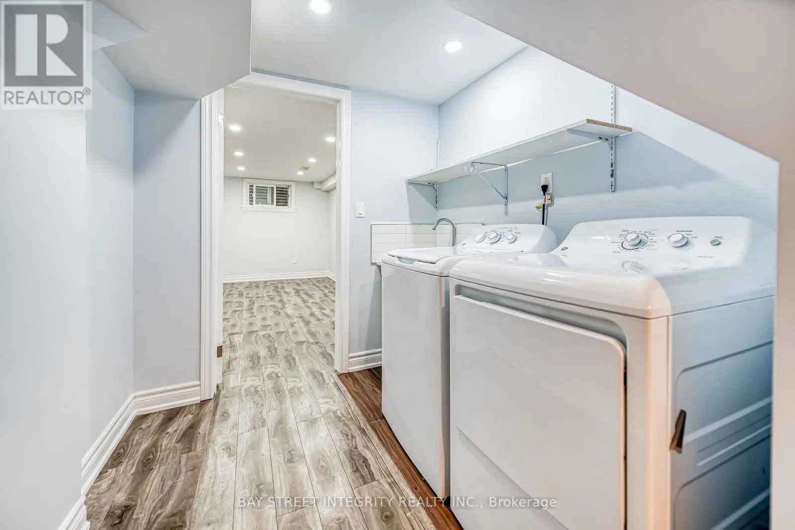 72 ELSA VINE WAY