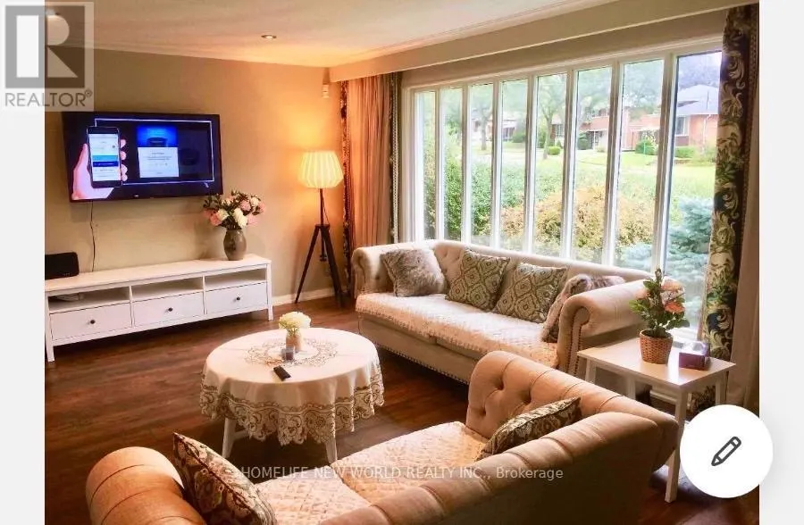 1-BEDROOM FACING BACKYARD - 30 CASTLEGROVE BOULEVARD