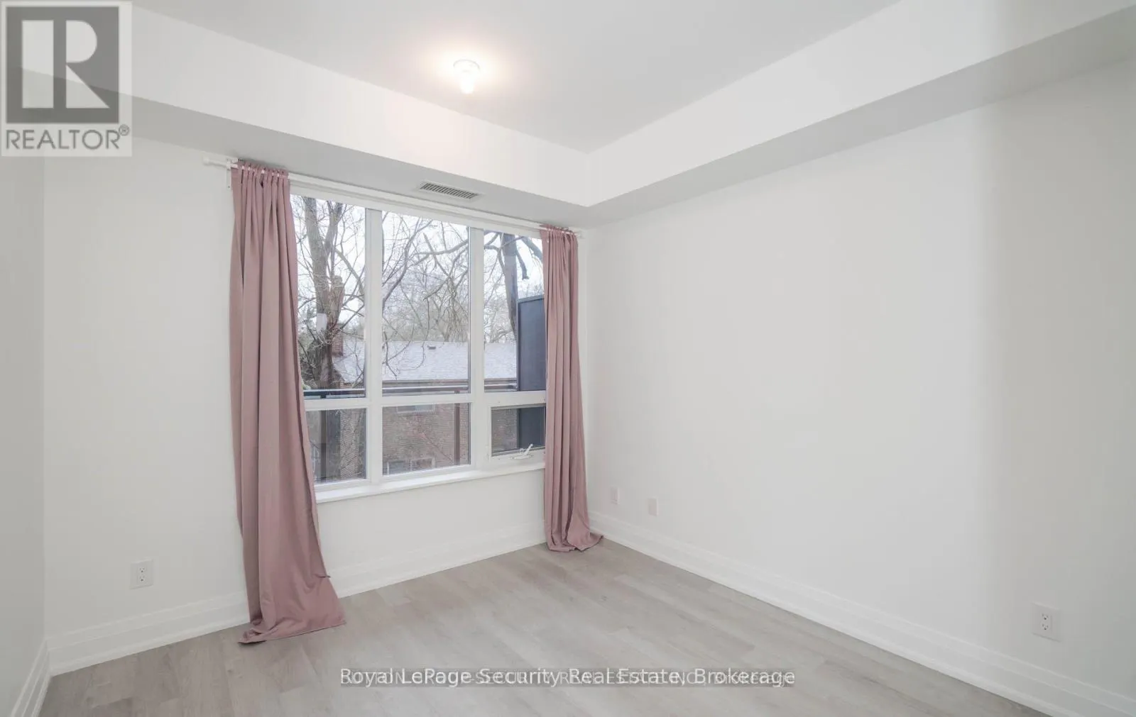 328 - 399 SPRING GARDEN AVENUE