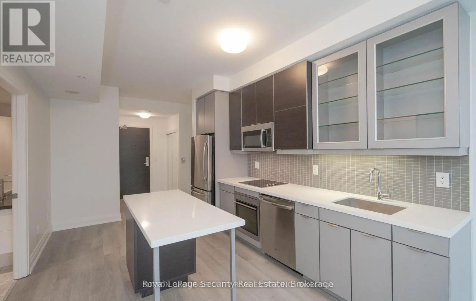 328 - 399 SPRING GARDEN AVENUE