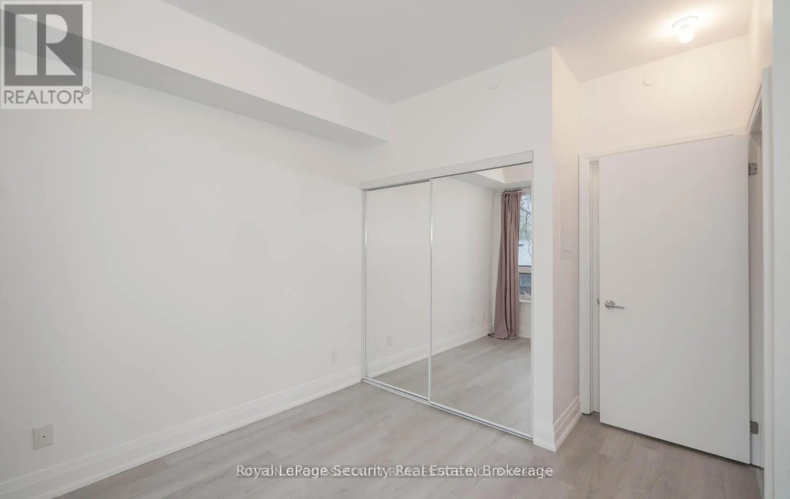 328 - 399 SPRING GARDEN AVENUE