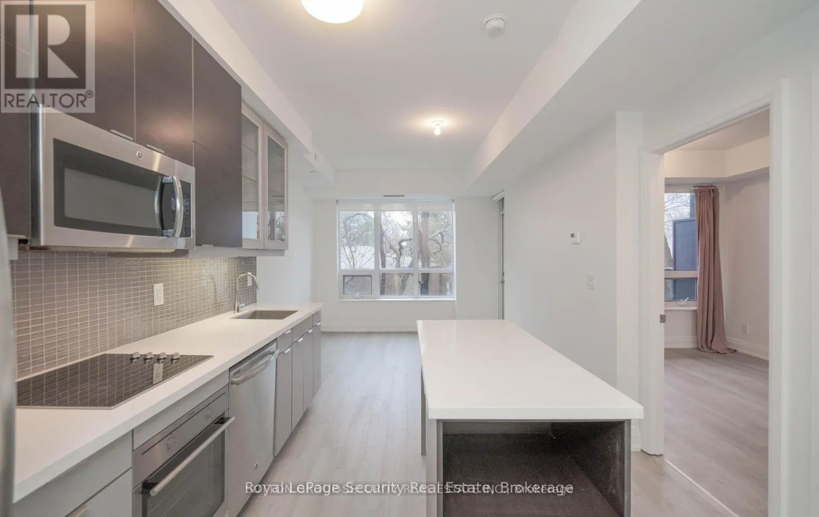 328 - 399 SPRING GARDEN AVENUE