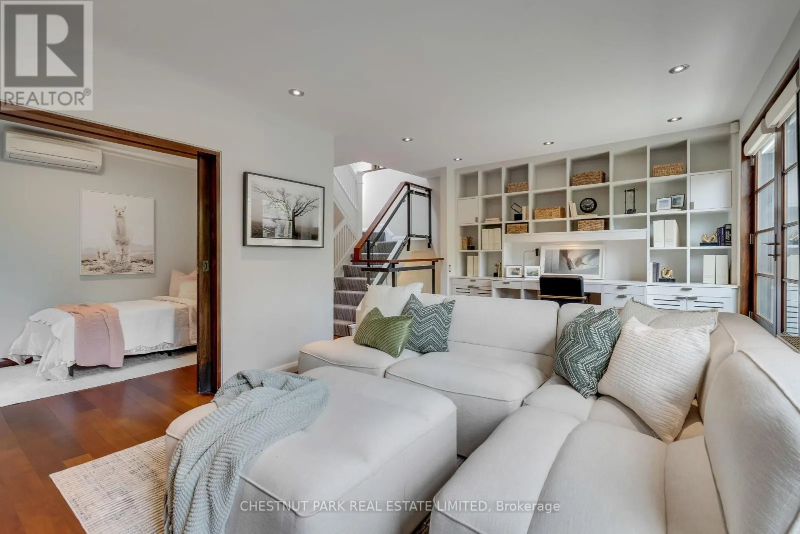 16 INGLEWOOD DRIVE