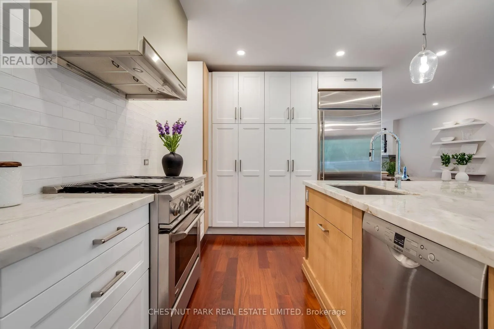 16 INGLEWOOD DRIVE