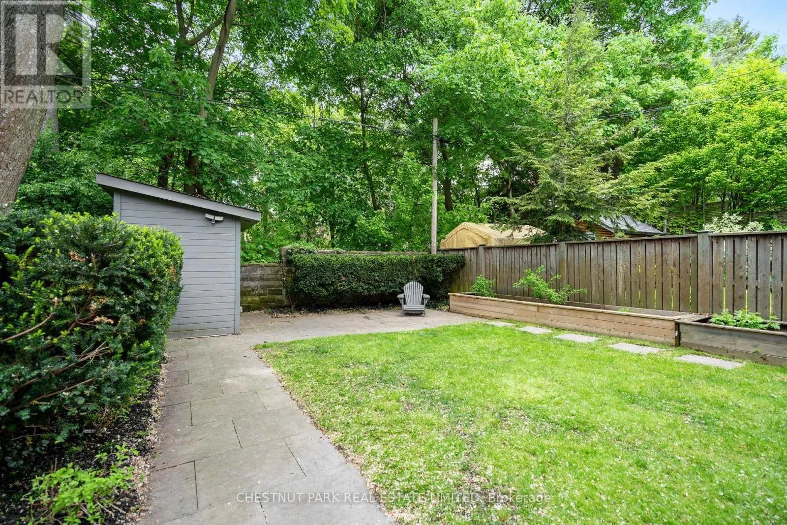 16 INGLEWOOD DRIVE