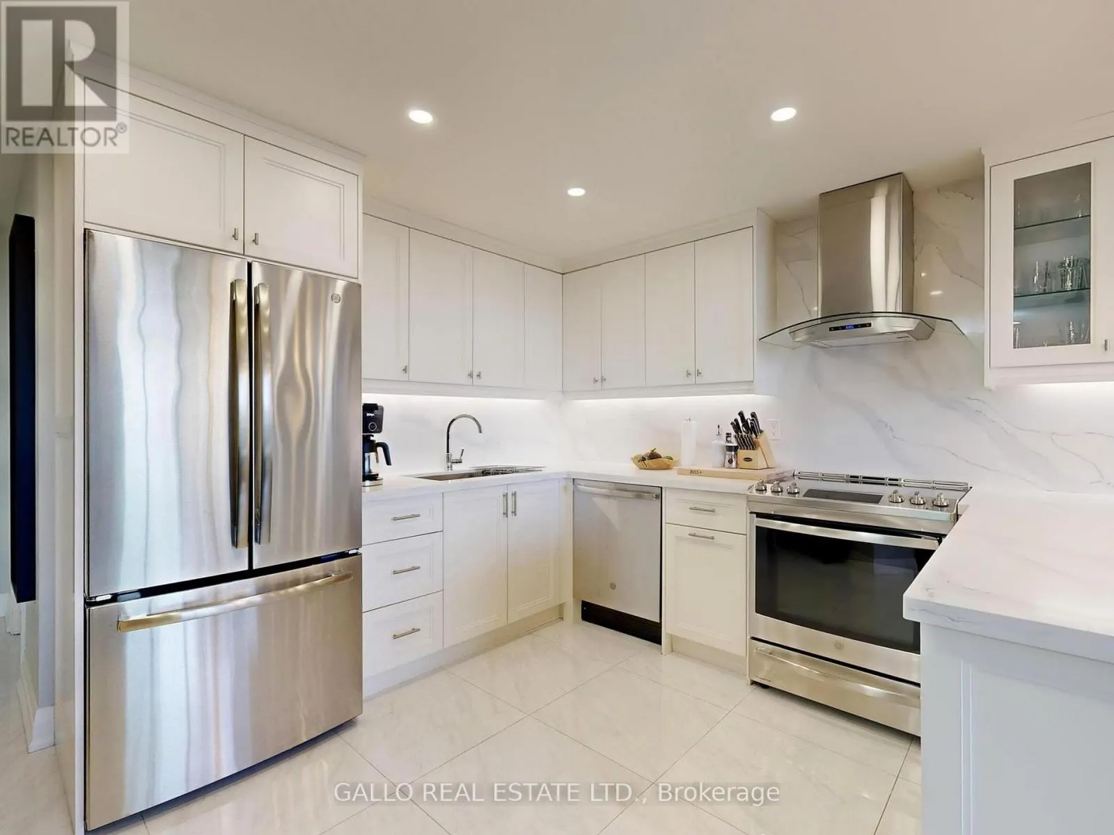 404 - 75 GRAYDON HALL DRIVE