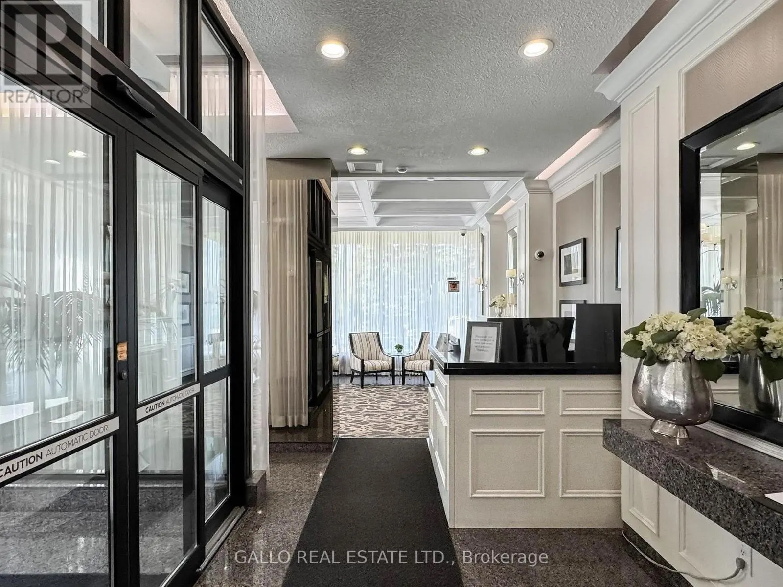 404 - 75 GRAYDON HALL DRIVE