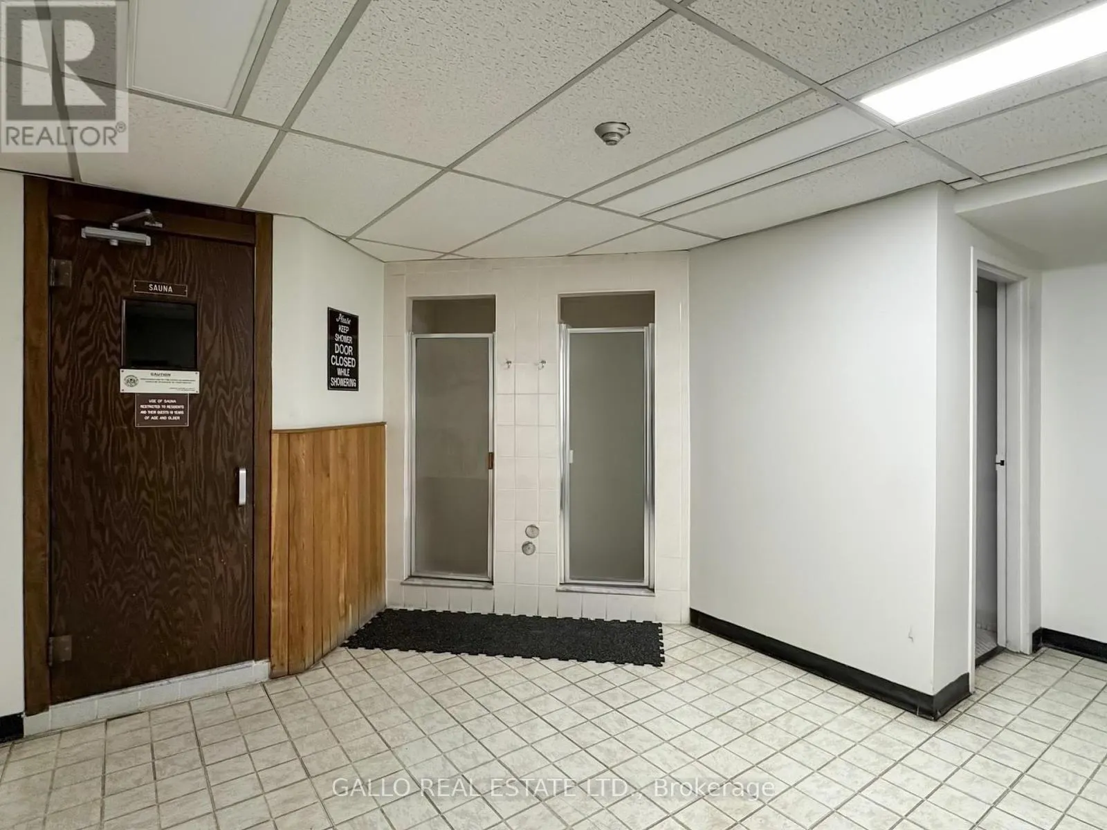 404 - 75 GRAYDON HALL DRIVE