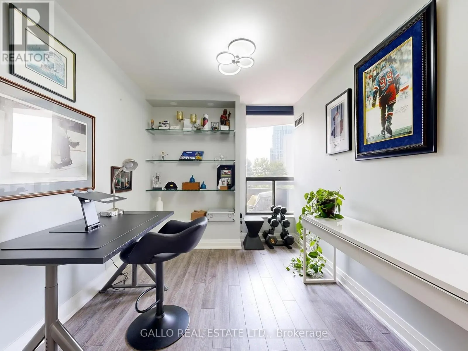404 - 75 GRAYDON HALL DRIVE