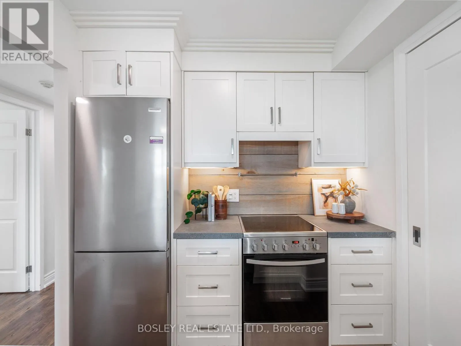 903 - 409 BLOOR STREET E