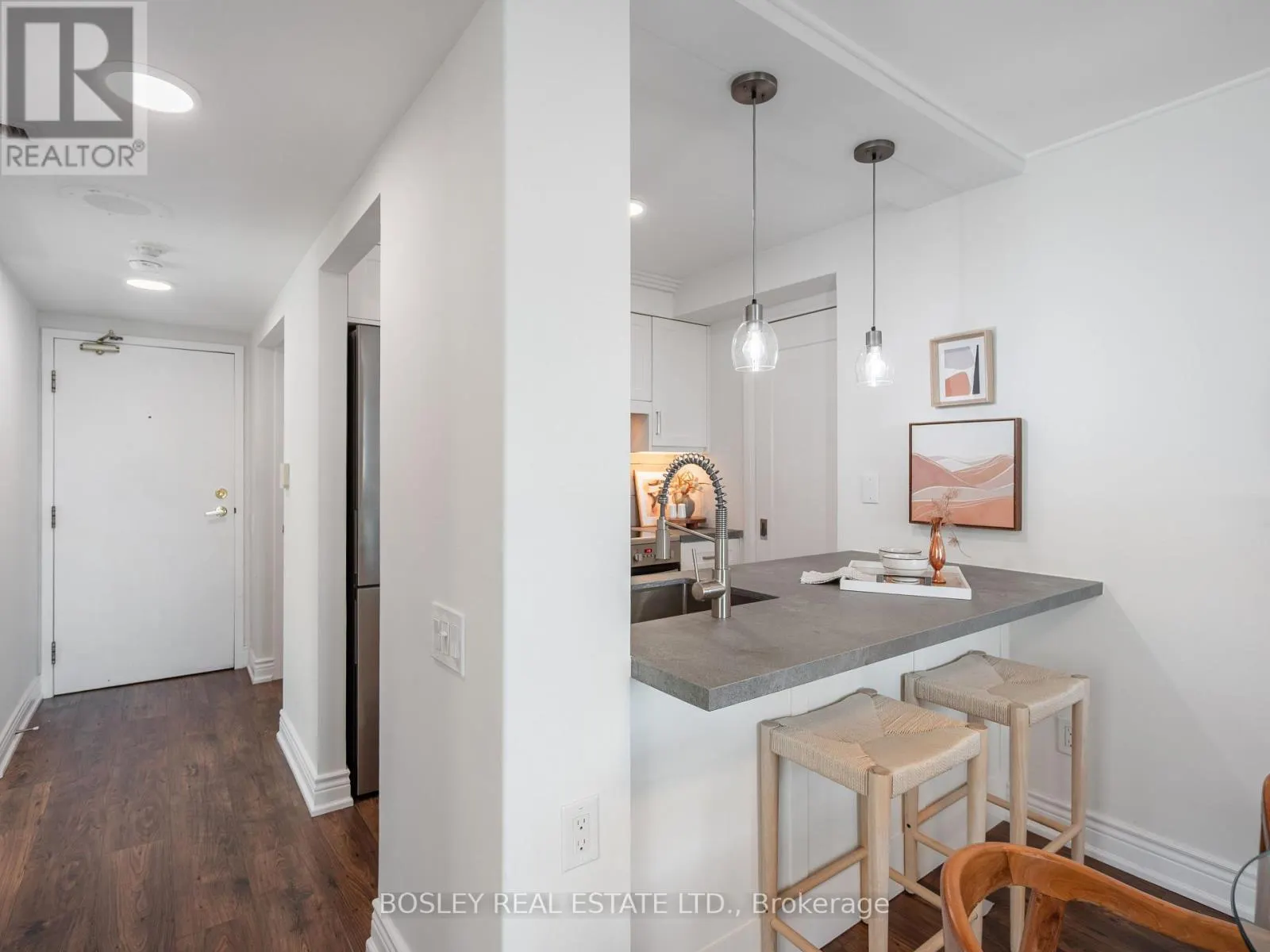 903 - 409 BLOOR STREET E