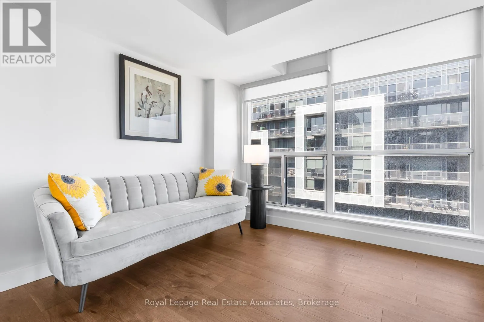 826 - 1029 KING STREET W