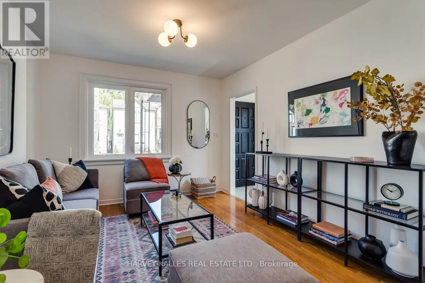7 MULBERRY CRESCENT