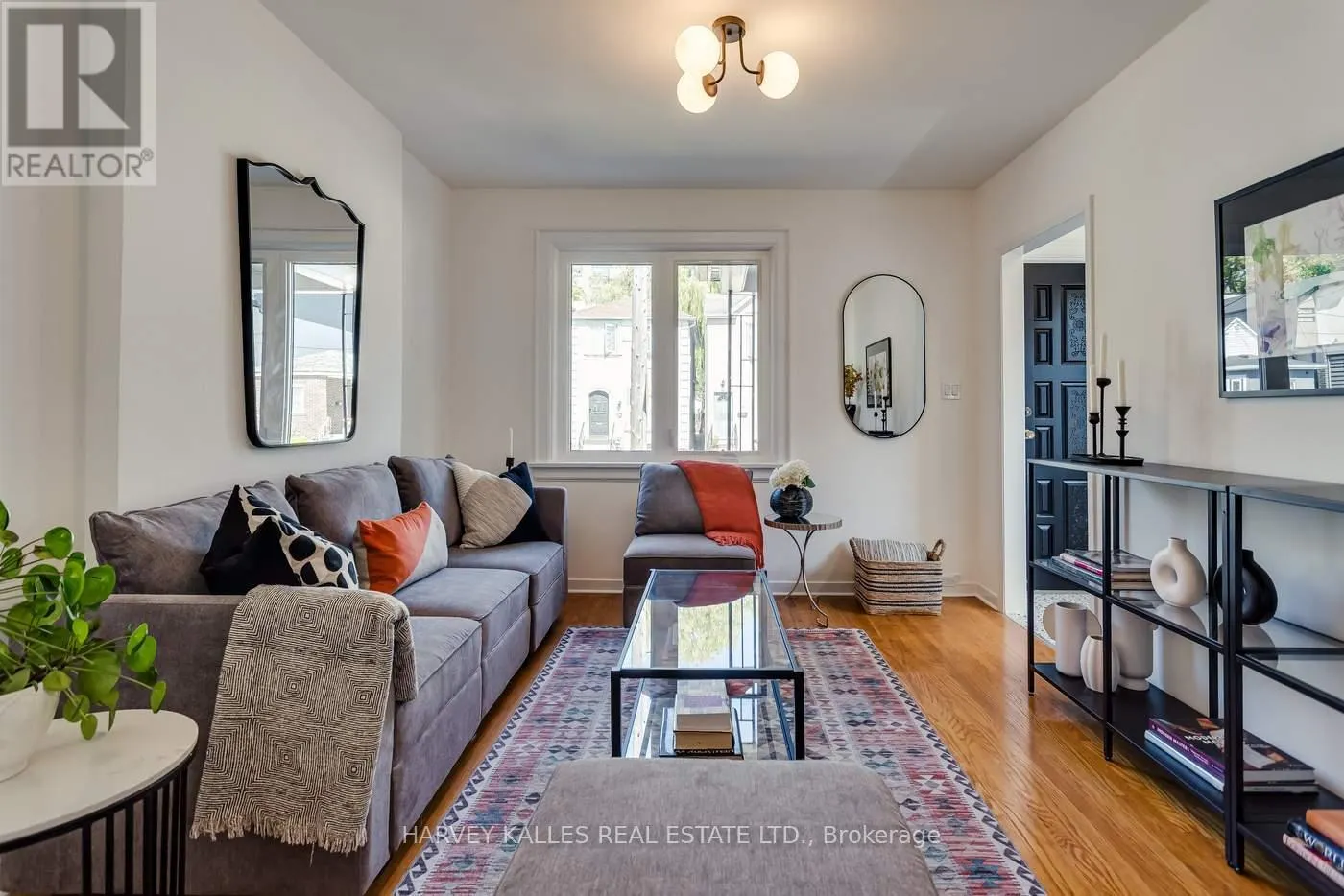 7 MULBERRY CRESCENT
