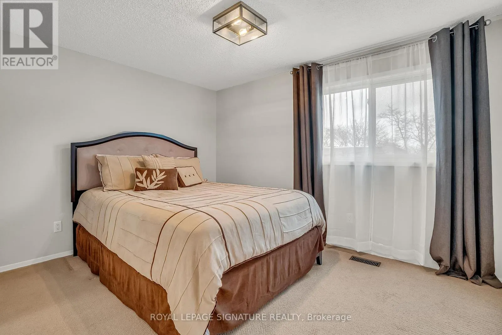 22 DUTCH MYRTLE WAY