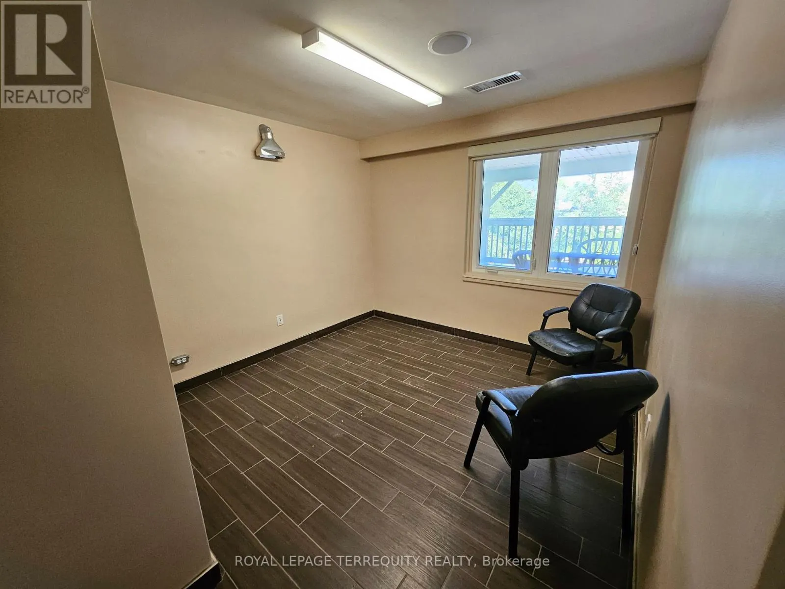 SECOND FLOOR - 116 SHEPPARD AVENUE W