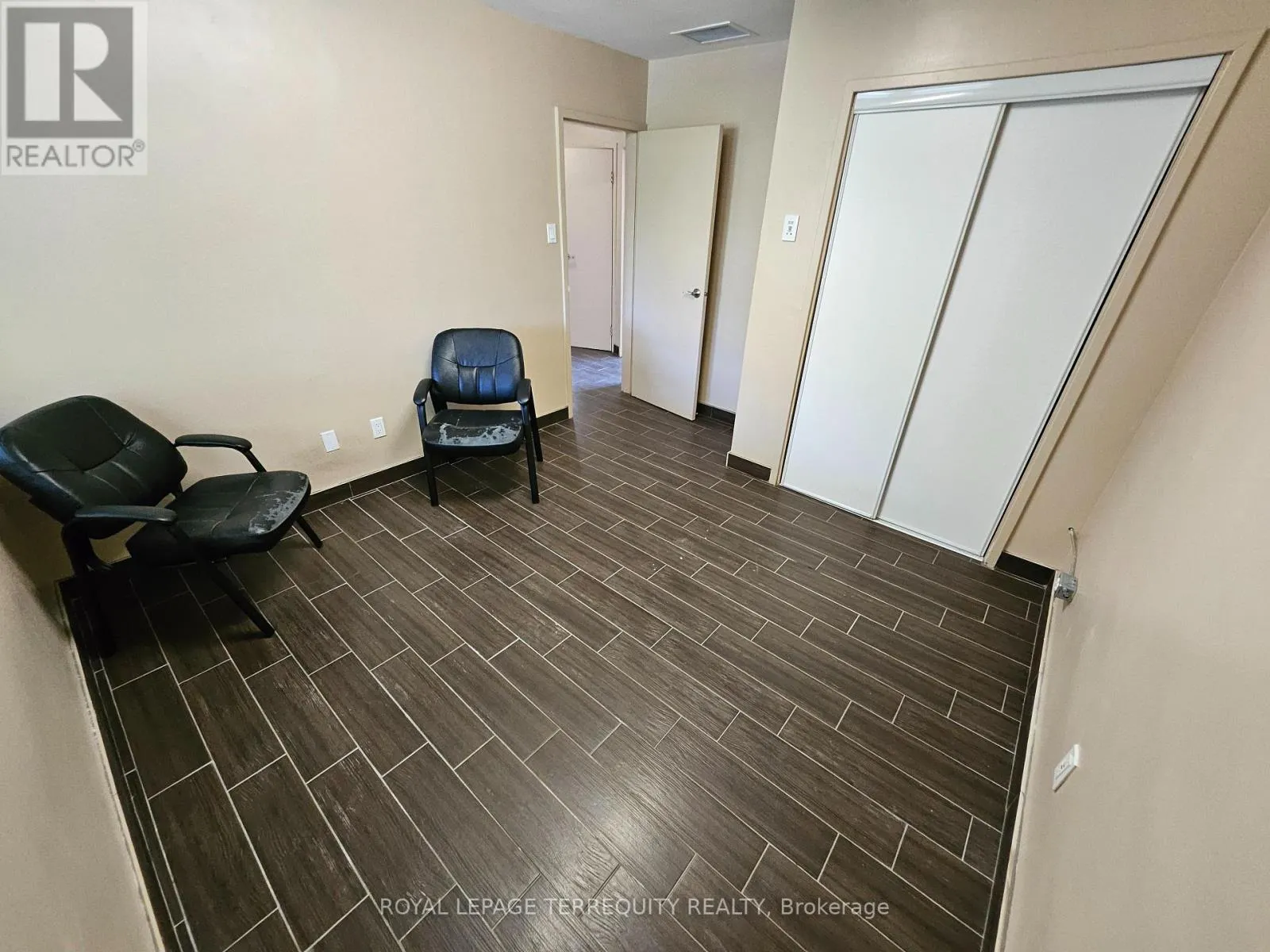 SECOND FLOOR - 116 SHEPPARD AVENUE W