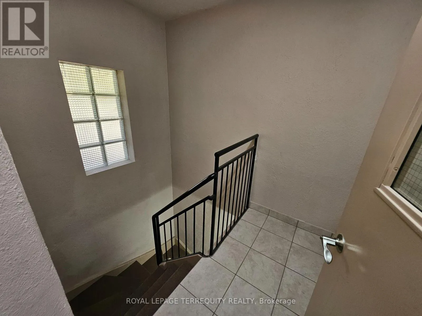 SECOND FLOOR - 116 SHEPPARD AVENUE W