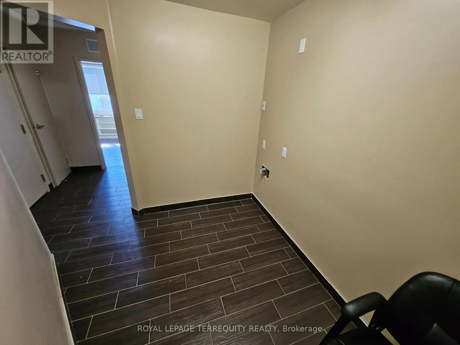 SECOND FLOOR - 116 SHEPPARD AVENUE W