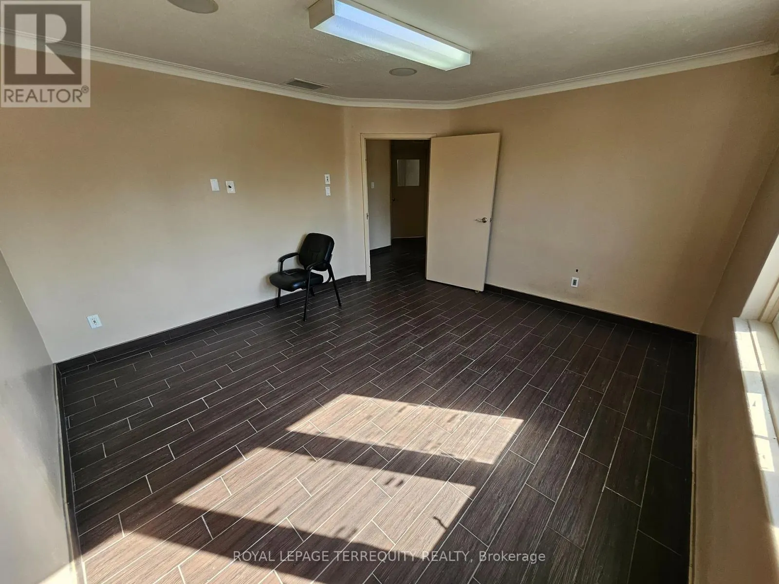 SECOND FLOOR - 116 SHEPPARD AVENUE W