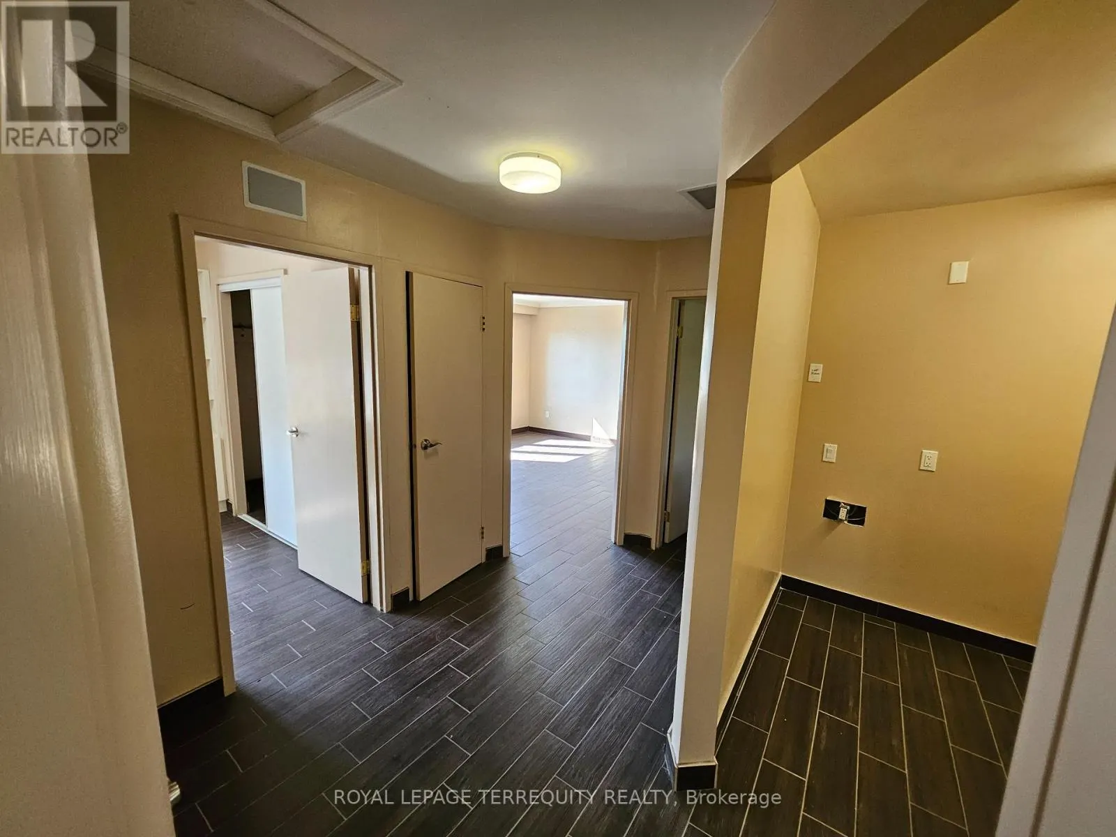 SECOND FLOOR - 116 SHEPPARD AVENUE W