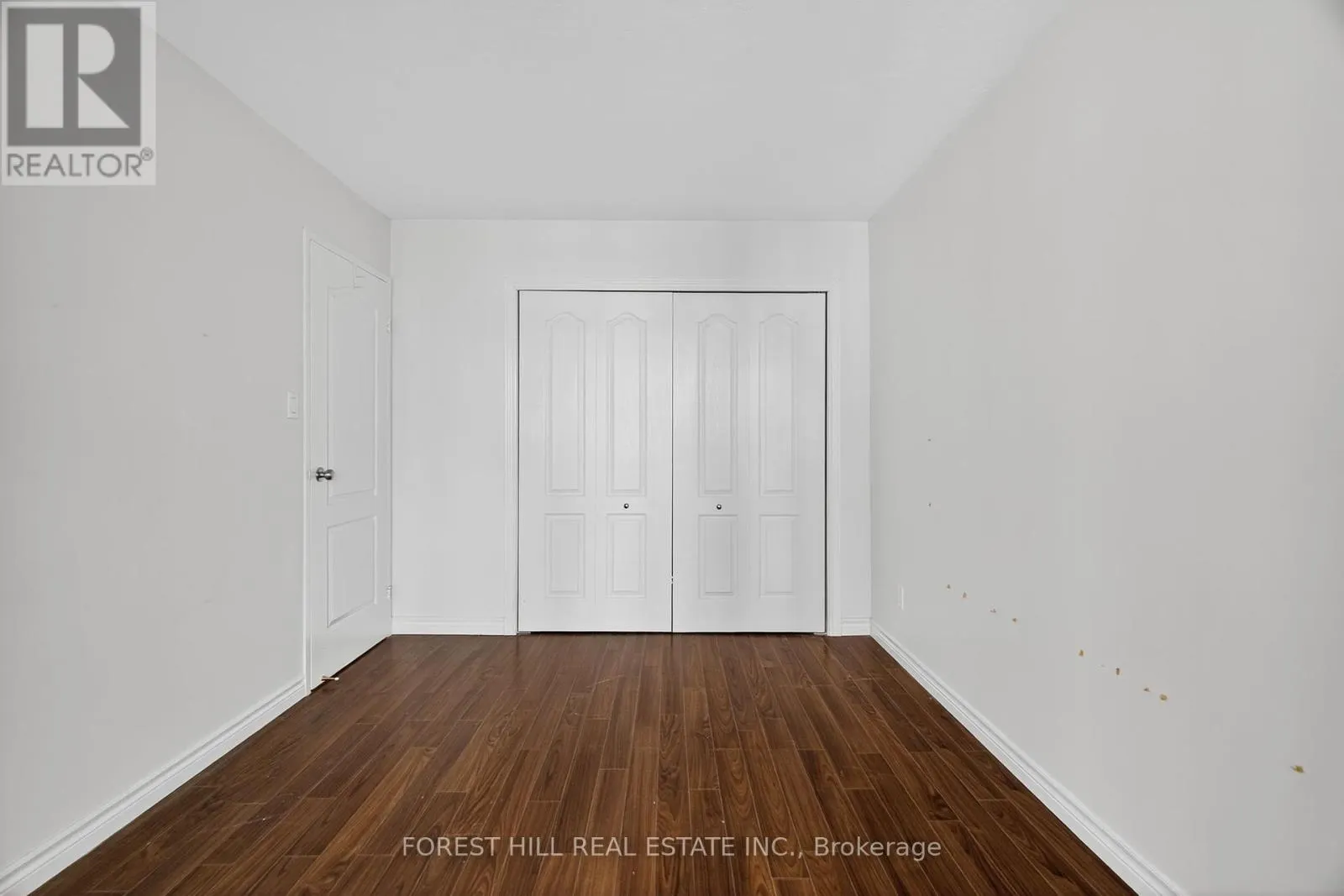 2322 - 633 BAY STREET