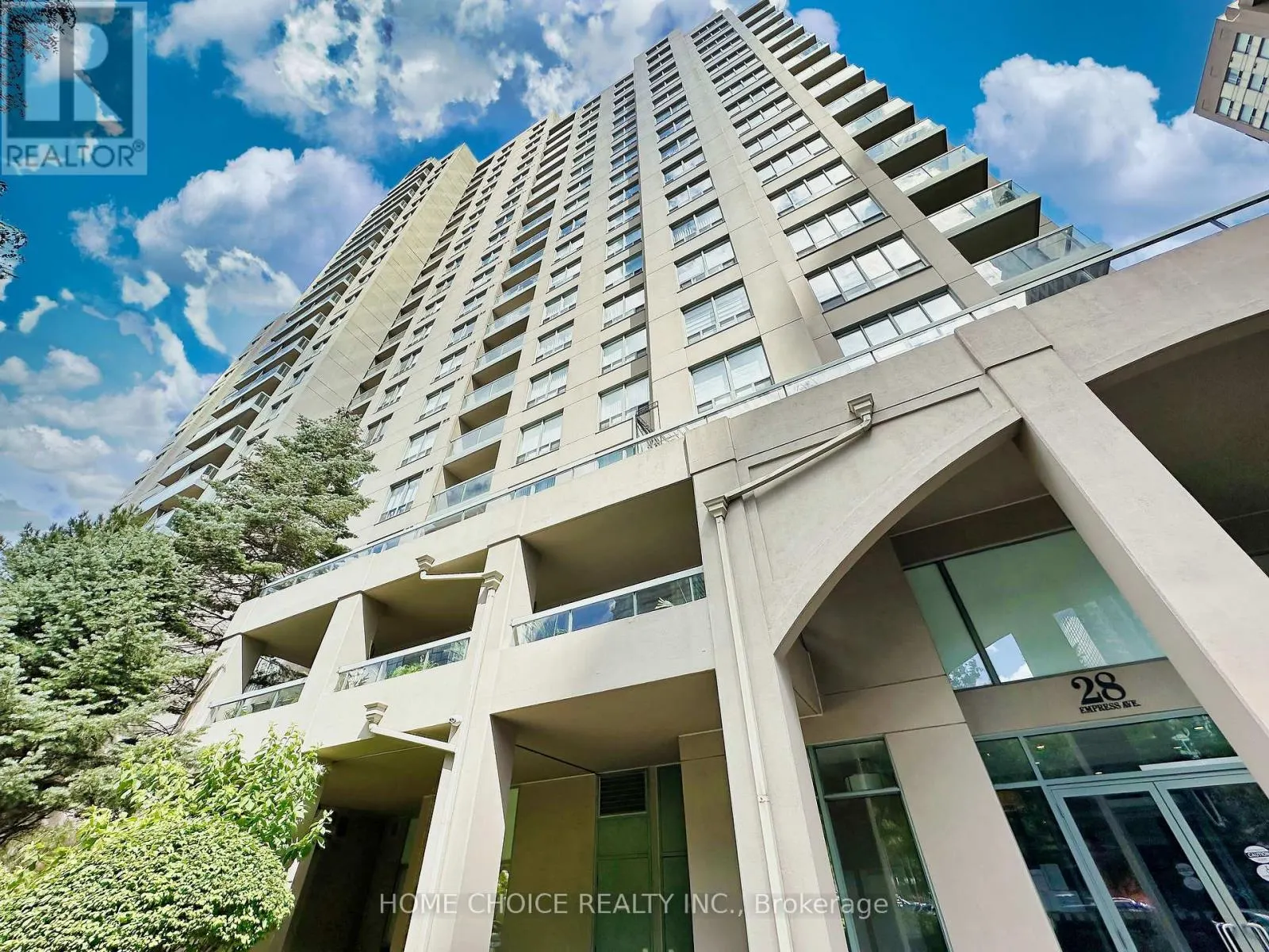 215 - 28 EMPRESS AVENUE
