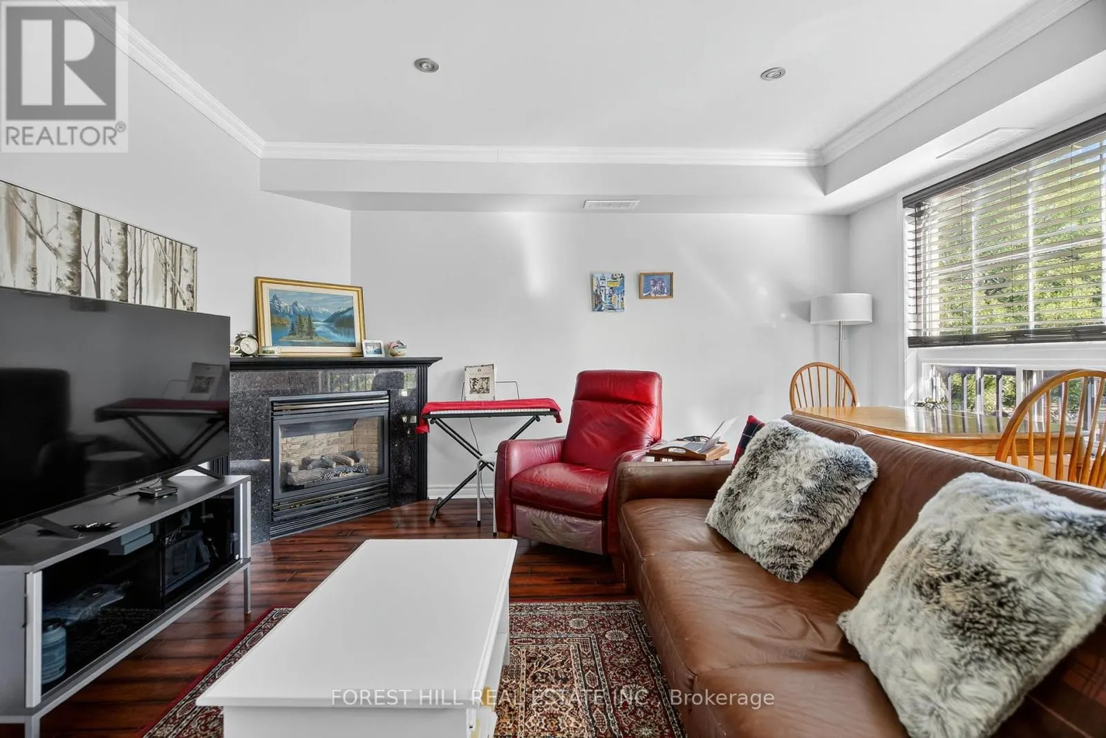 305 - 1785 EGLINTON AVENUE E