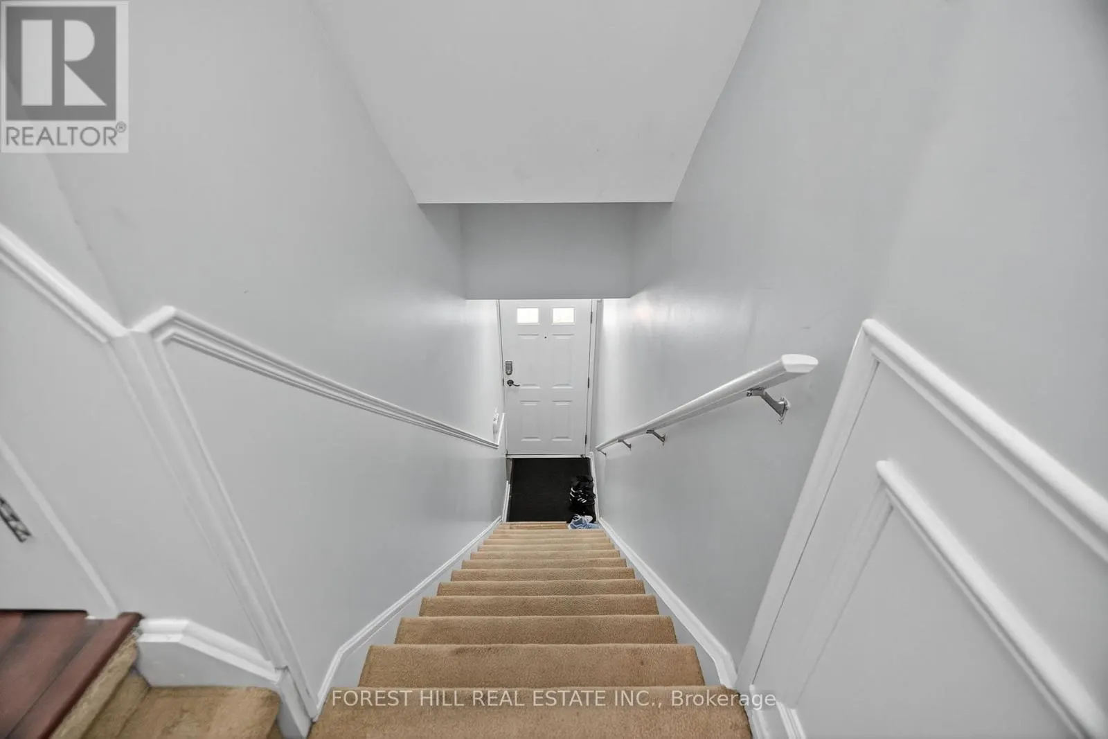 305 - 1785 EGLINTON AVENUE E