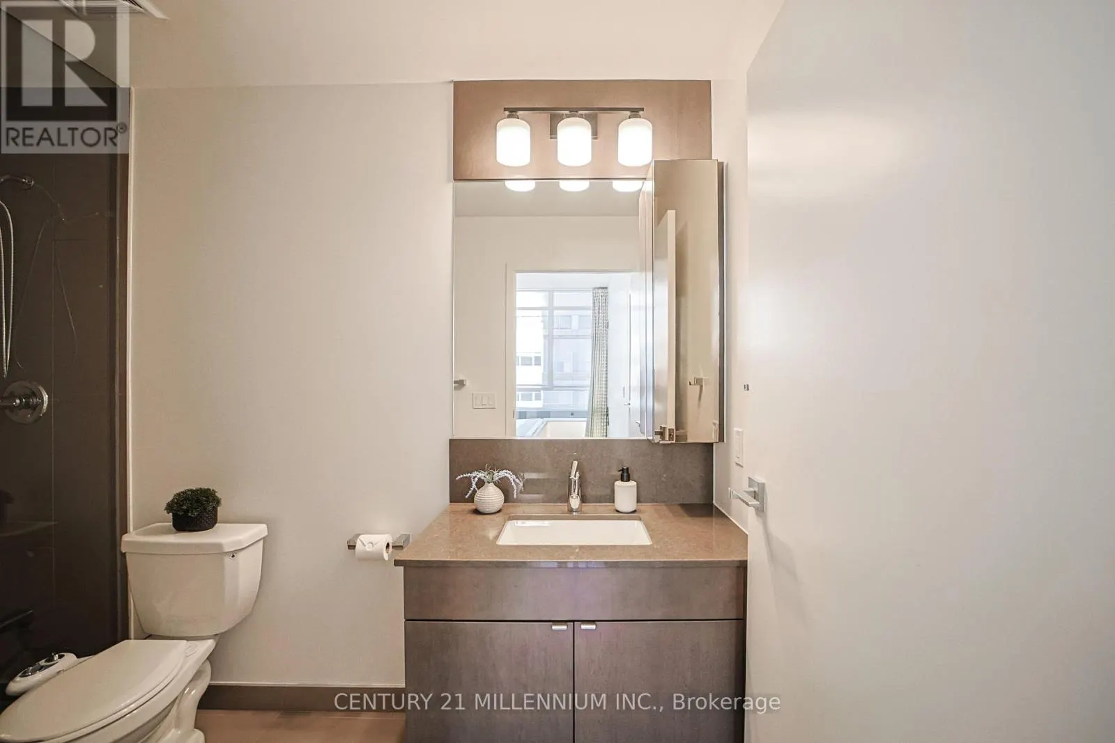 405 - 89 DUNFIELD AVENUE