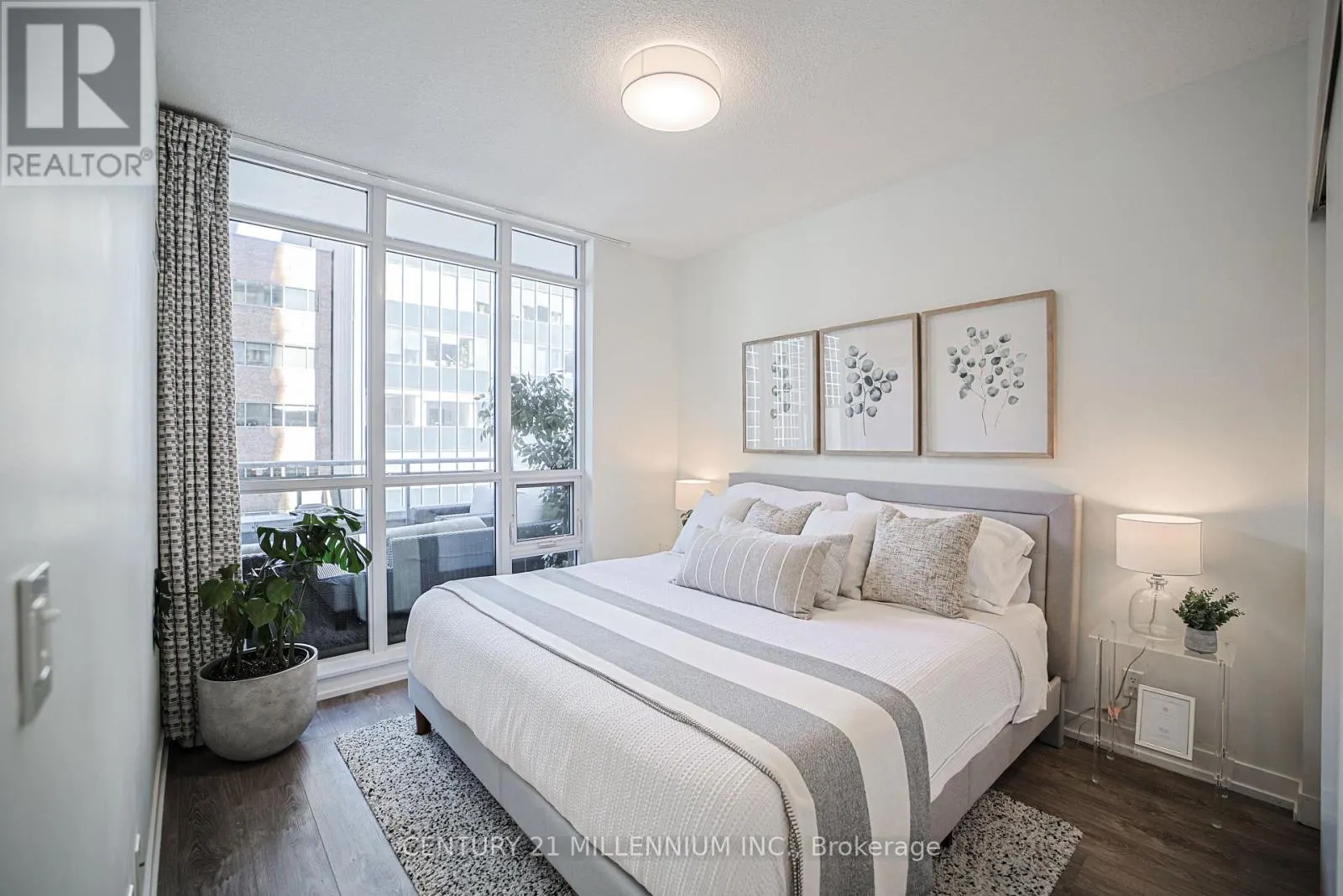 405 - 89 DUNFIELD AVENUE