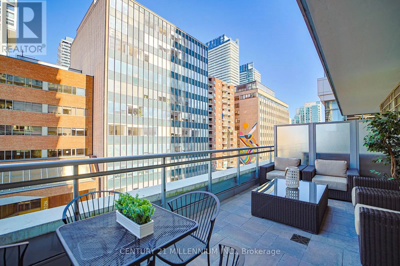 405 - 89 DUNFIELD AVENUE
