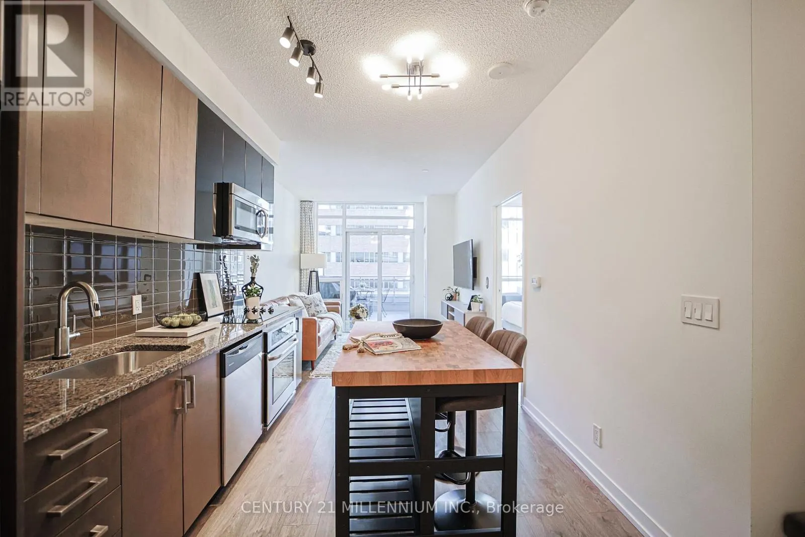 405 - 89 DUNFIELD AVENUE