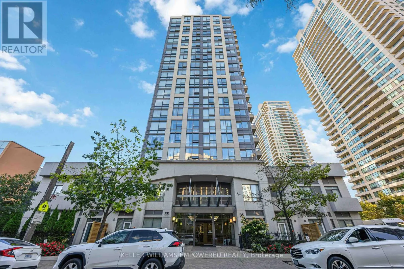 1123 - 35 HOLLYWOOD AVENUE