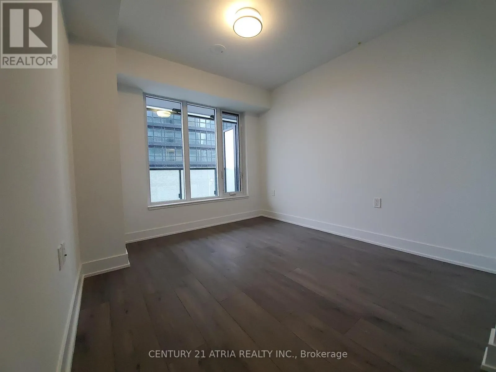 705 - 575 BLOOR STREET E