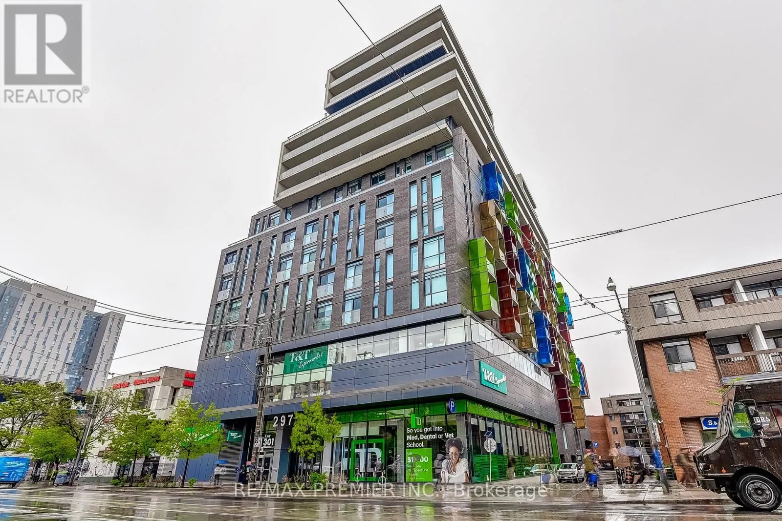 1002 - 297 COLLEGE STREET