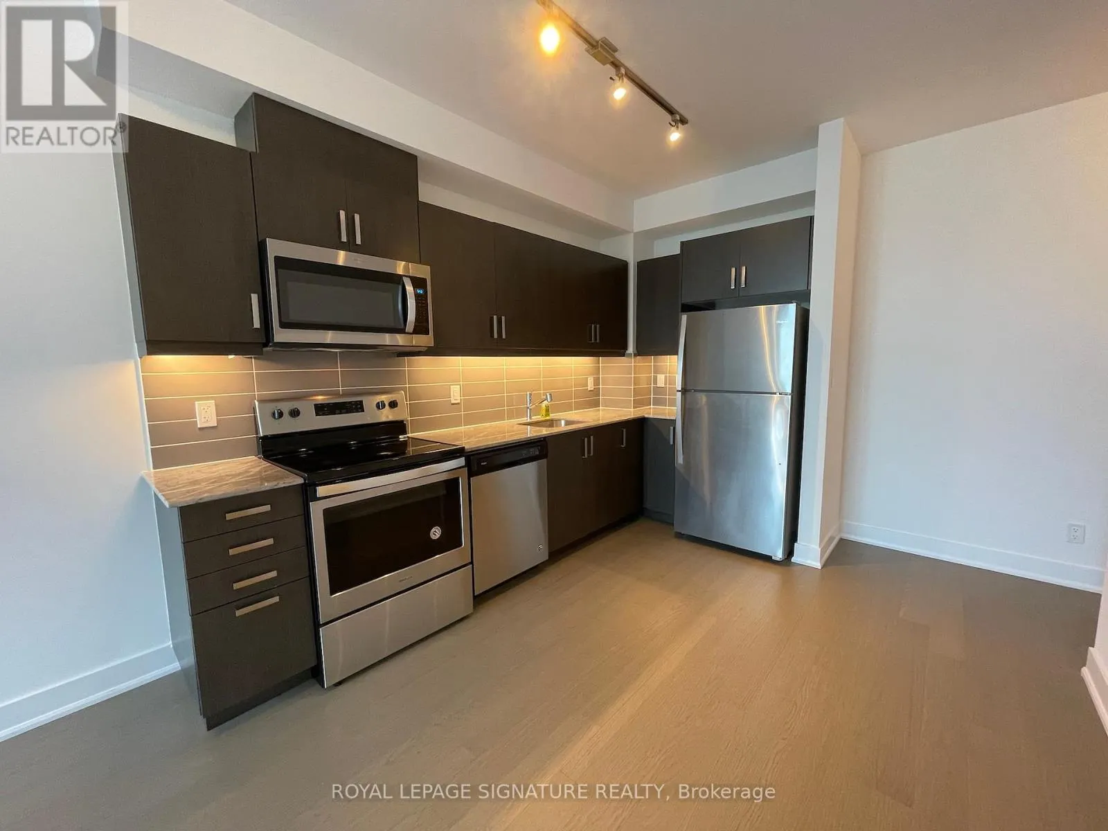 904 - 1486 BATHURST STREET