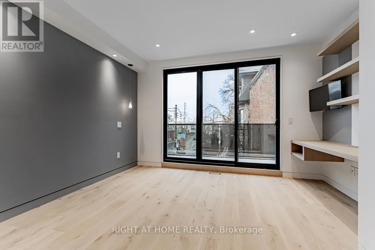 677 HURON STREET