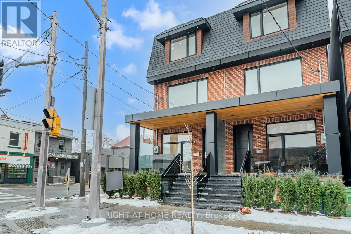 677 HURON STREET
