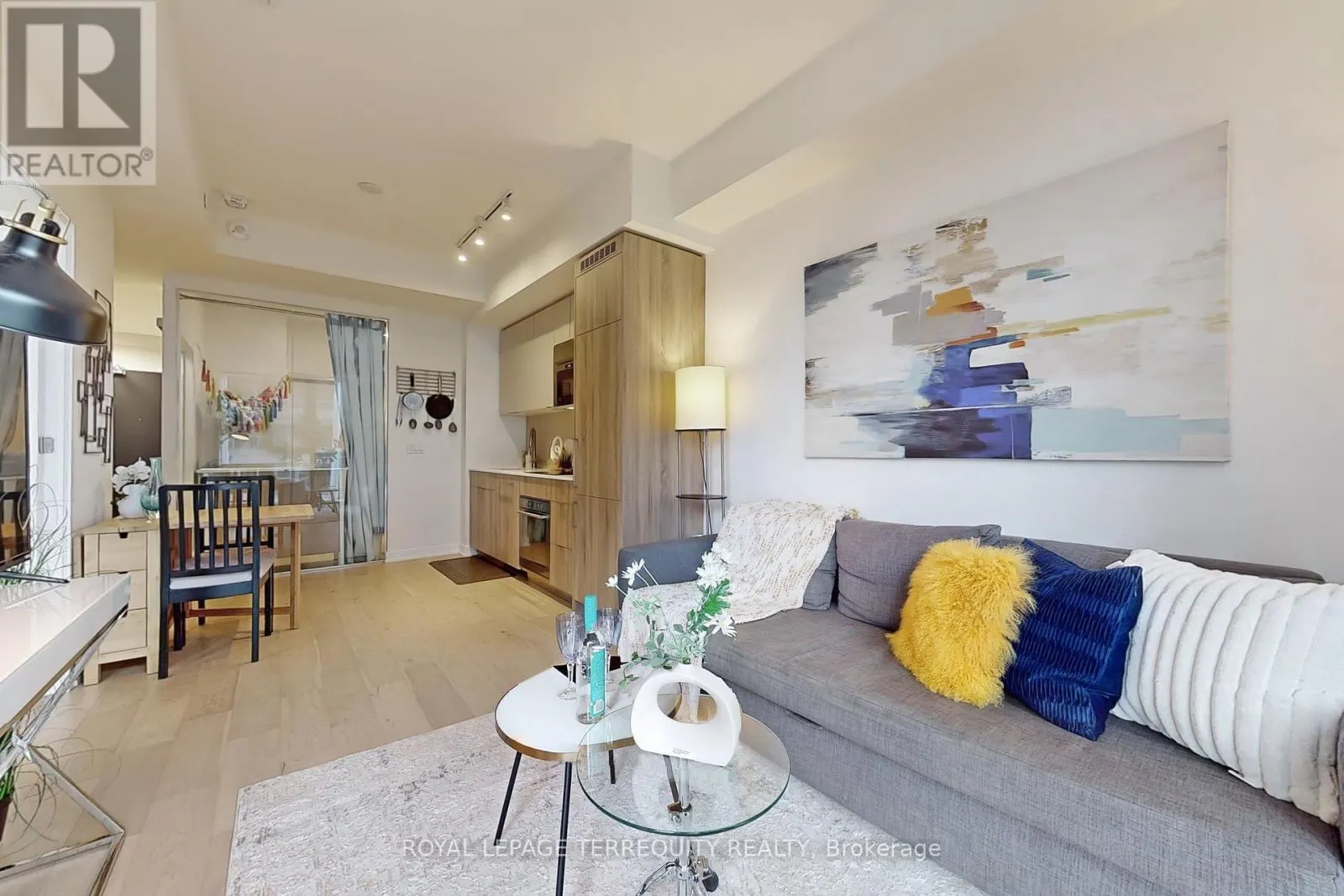 612 - 840 ST CLAIR AVENUE W