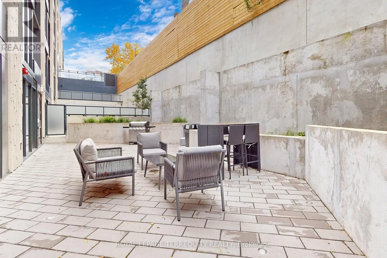 612 - 840 ST CLAIR AVENUE W
