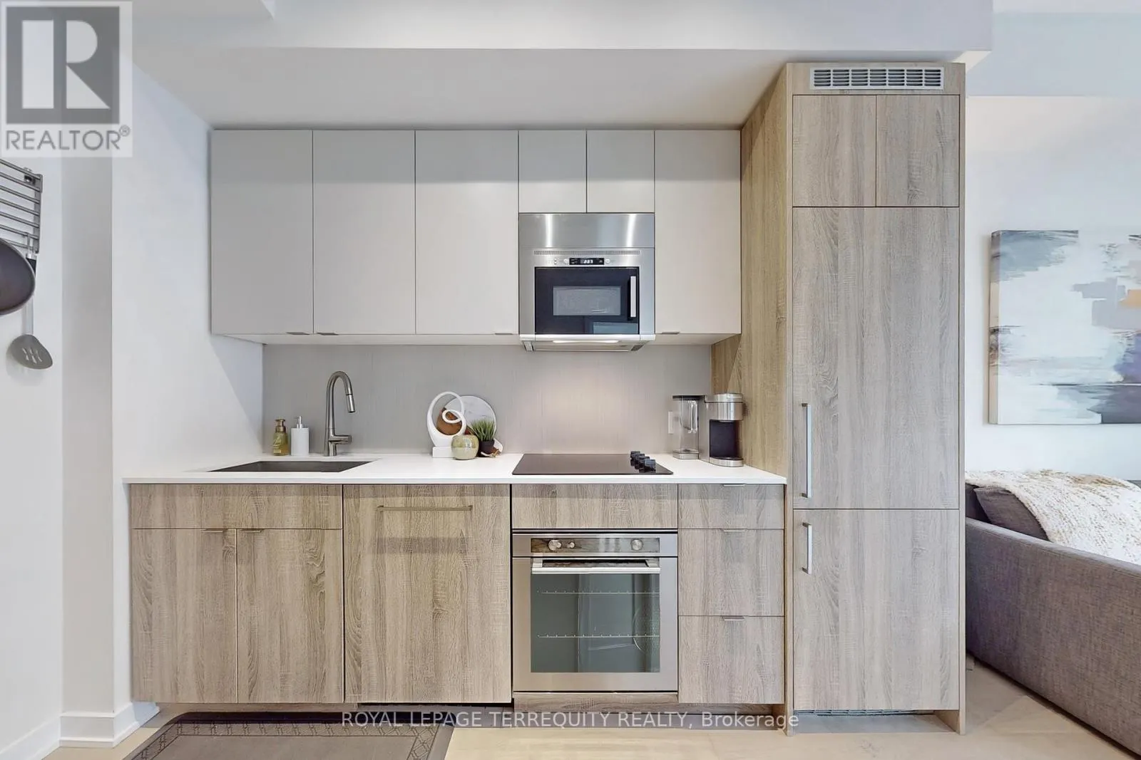 612 - 840 ST CLAIR AVENUE W