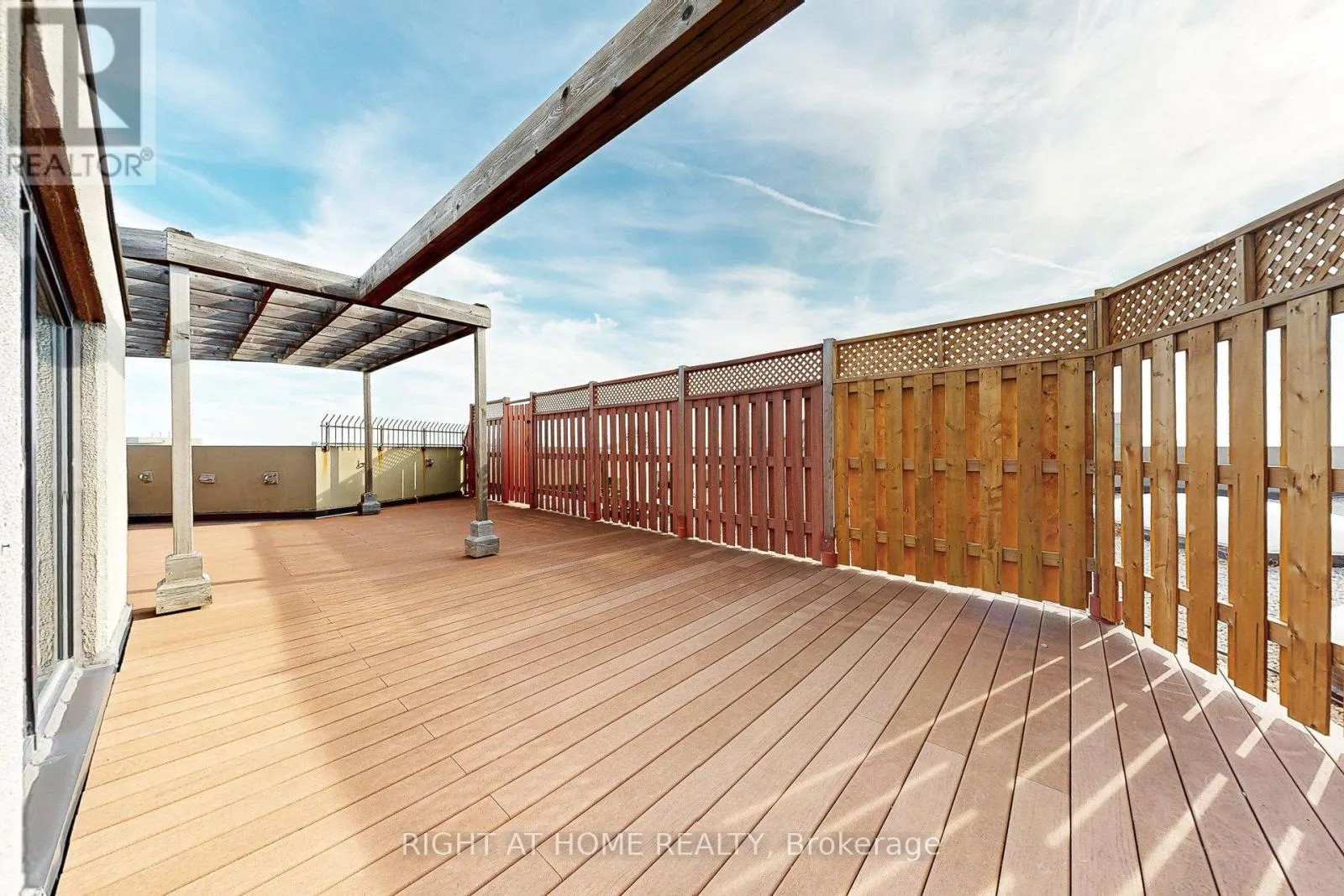 PH1 - 85 SKYMARK DRIVE