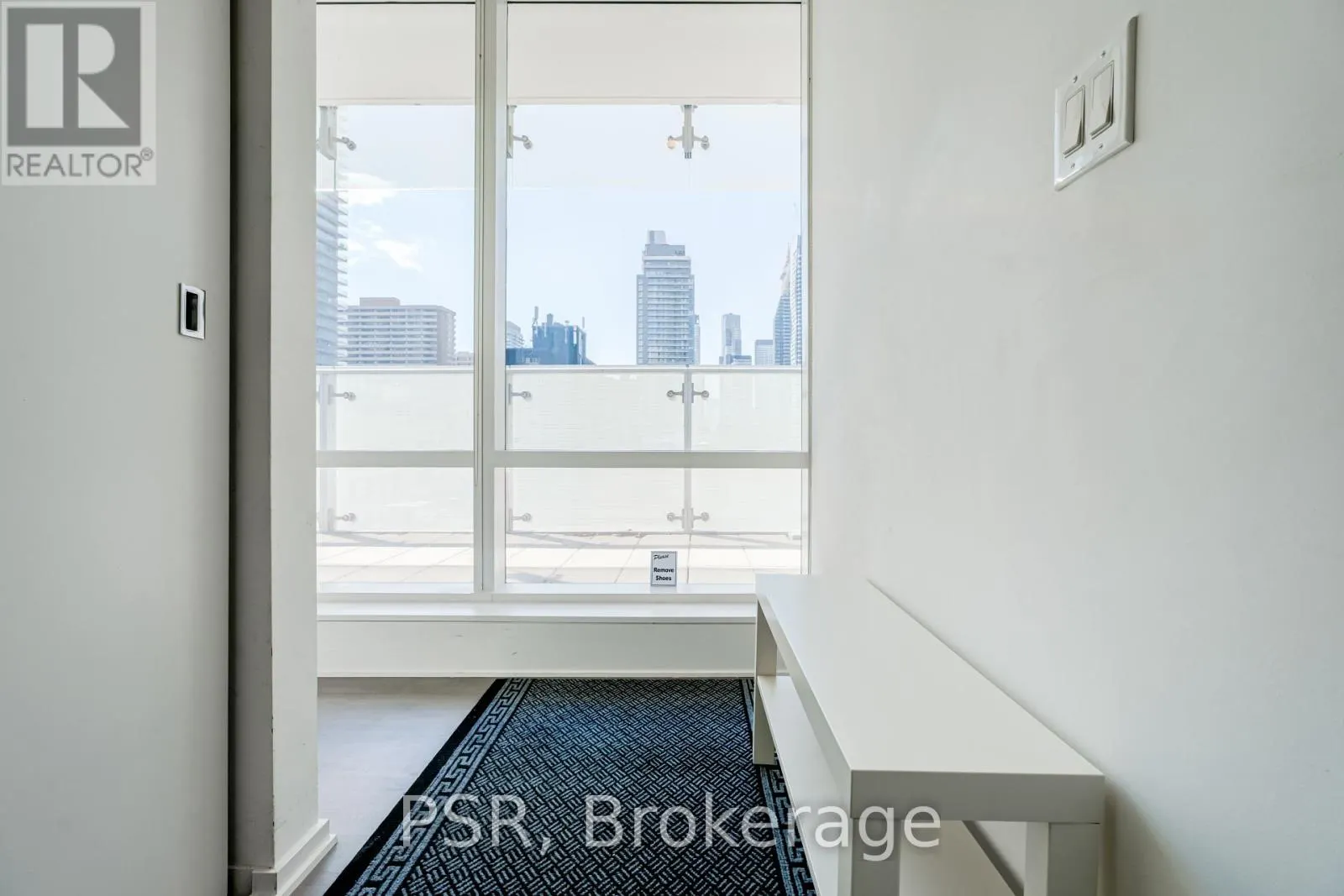 410 - 1 BLOOR STREET E