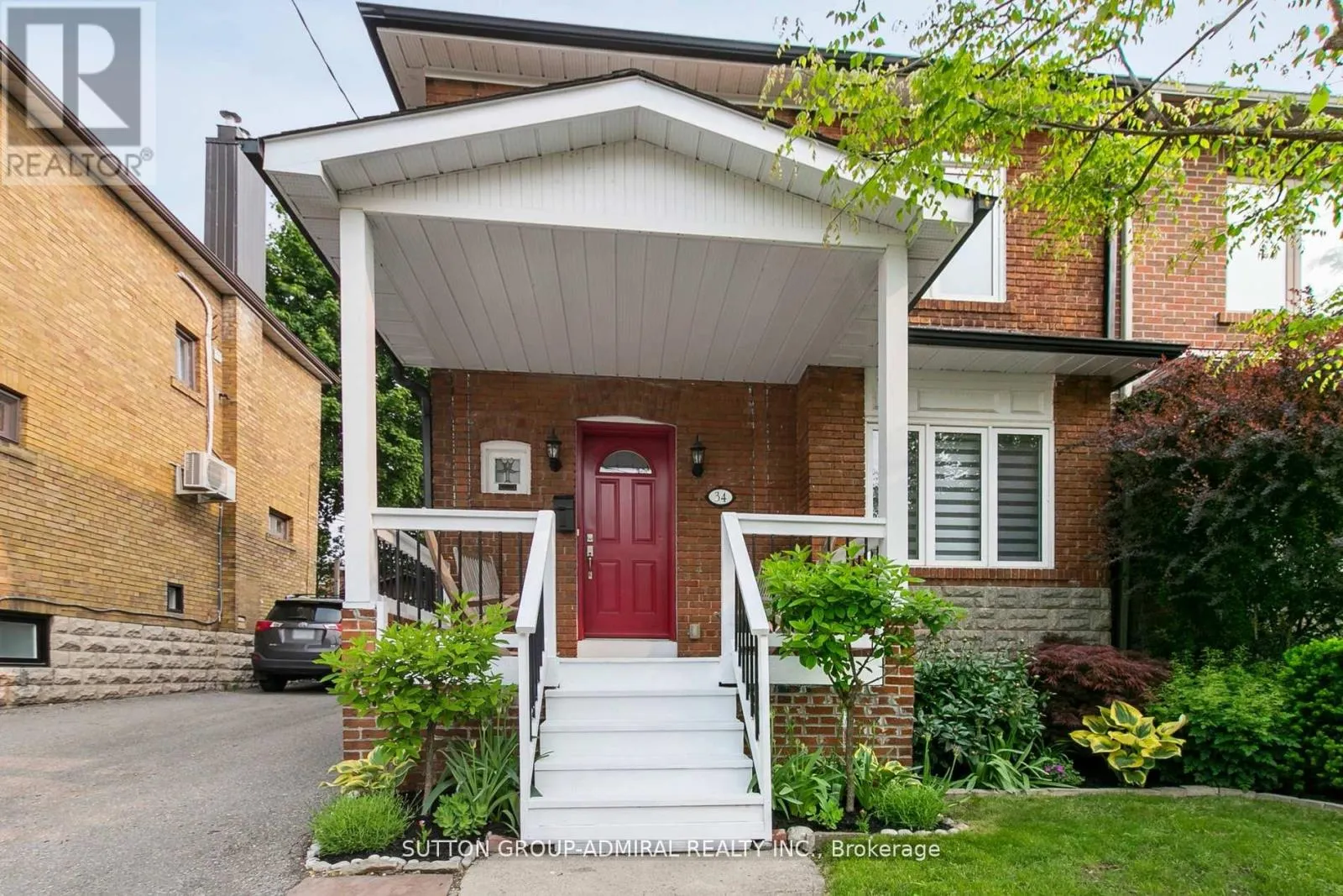 34 ELVINA GARDENS