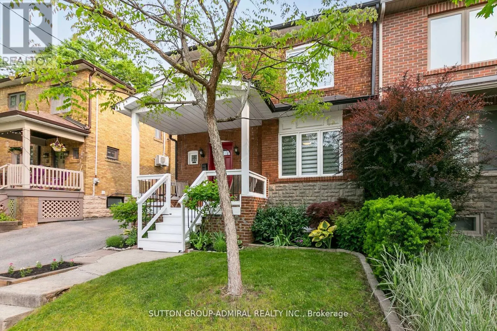 34 ELVINA GARDENS