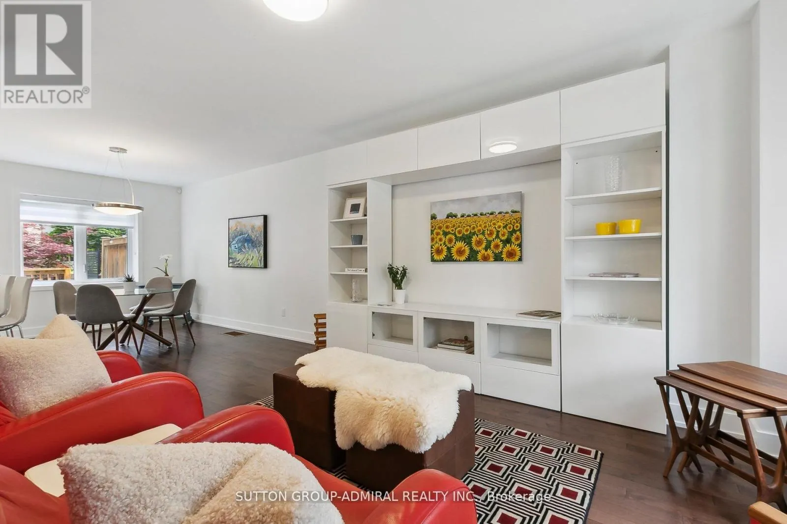 34 ELVINA GARDENS